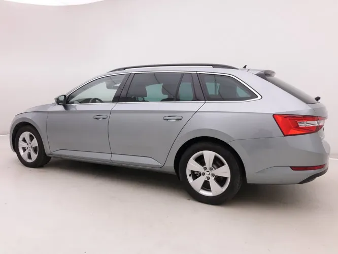 Skoda Superb 2.0 TDi 150 Combi Ambition + GPS Image 3