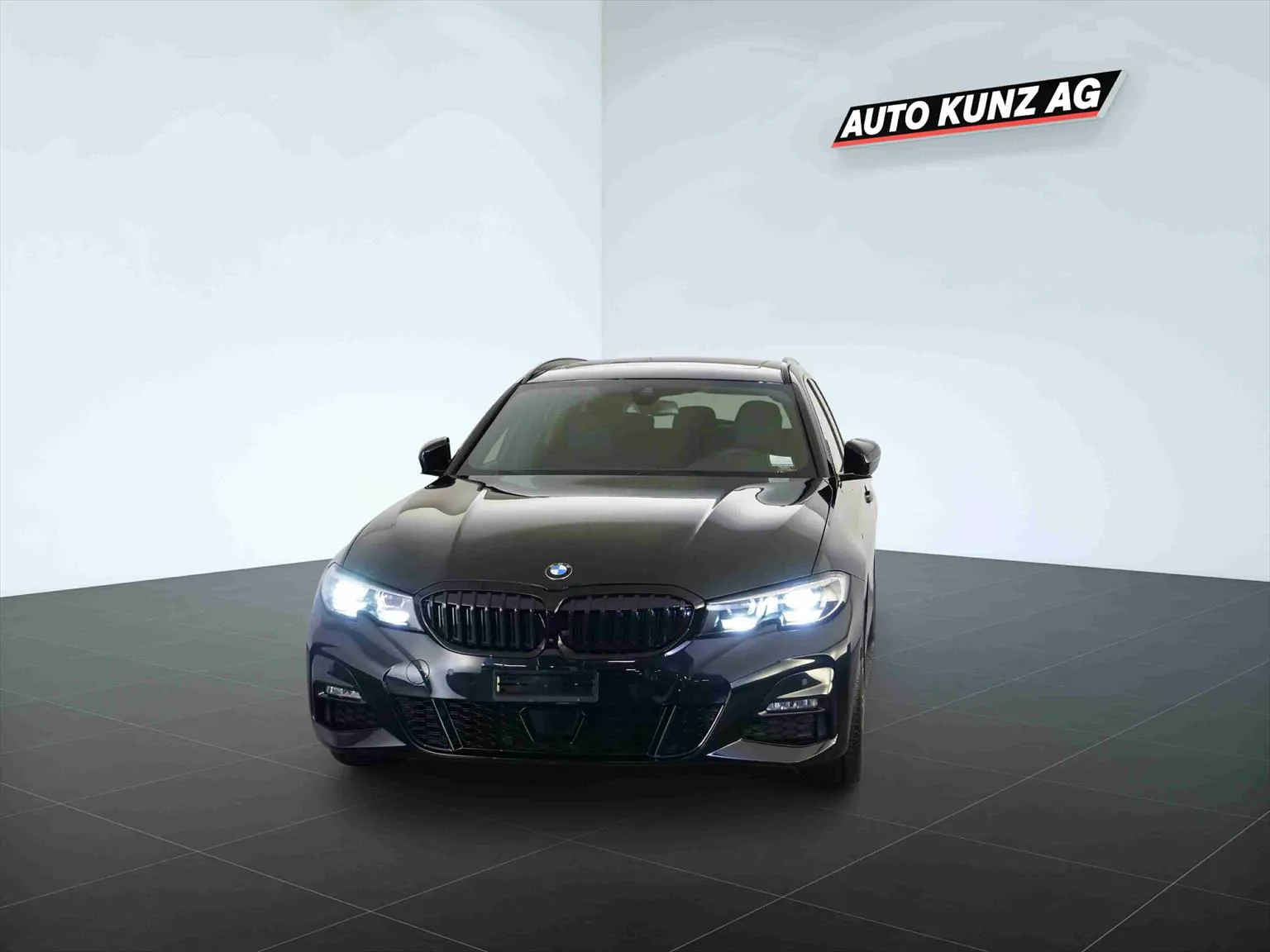 BMW 330i xDriveTouring M Sport Automat  Image 3