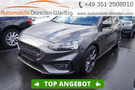 Ford Focus TURNIER 2,3 ST*PERFORMANCE*NAVI*IACC*