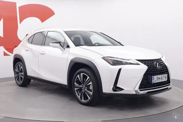 Lexus UX 250h Business Image 7