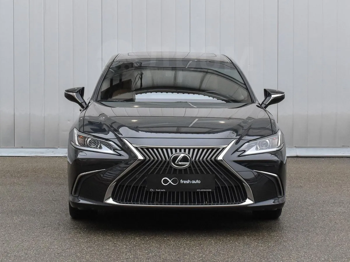 Lexus ES250 Image 2