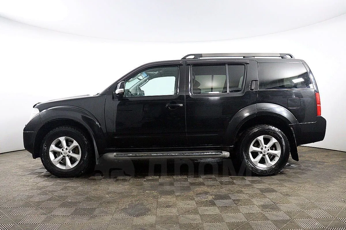 Nissan Pathfinder Image 8